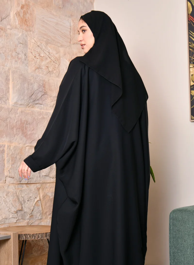 HAWRAA ABAYA Black wrap abaya with an elegant formal design and a wide cut