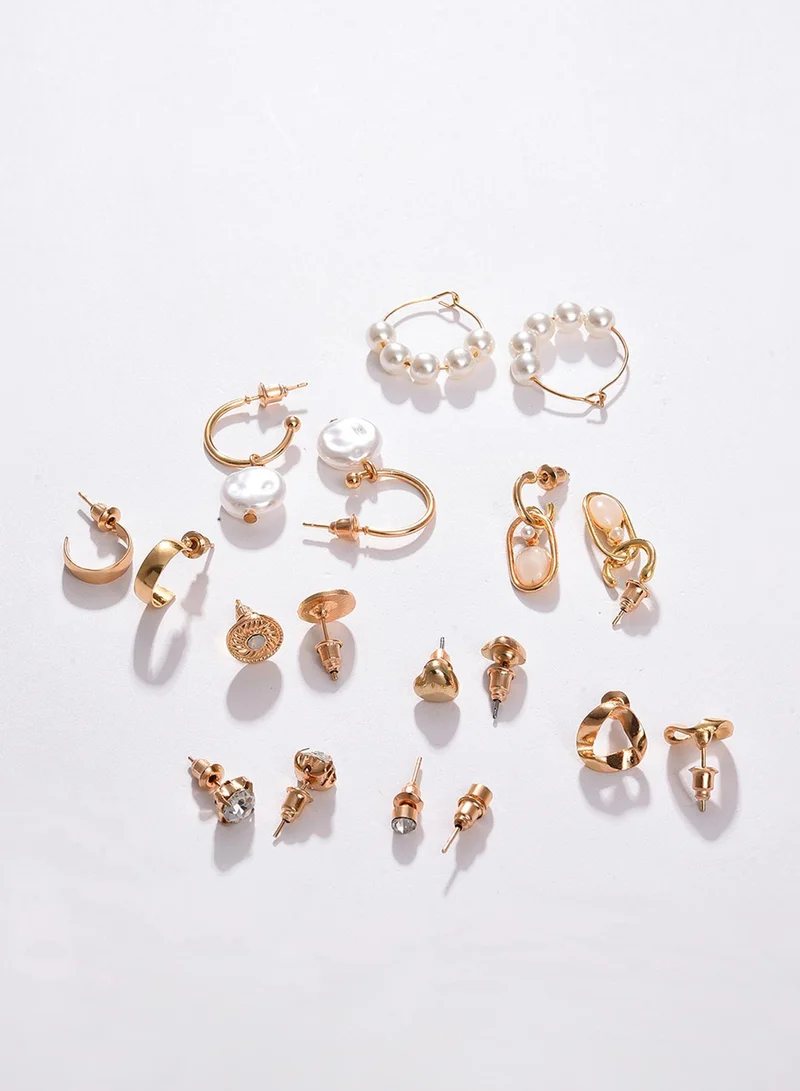 SOHI Contemporary Stud Earrings