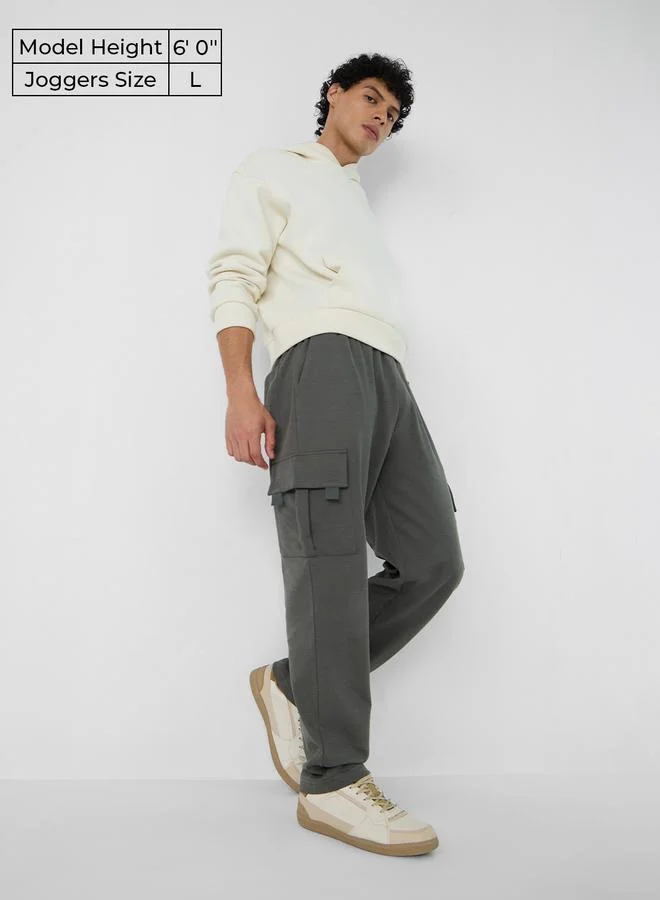 ذا سوليد ستور جوغر كارجو مع أربطة