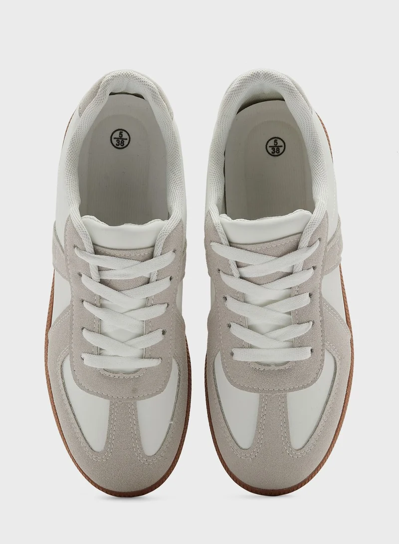 Truffle Women'S Low Top Lace Up Sneaker