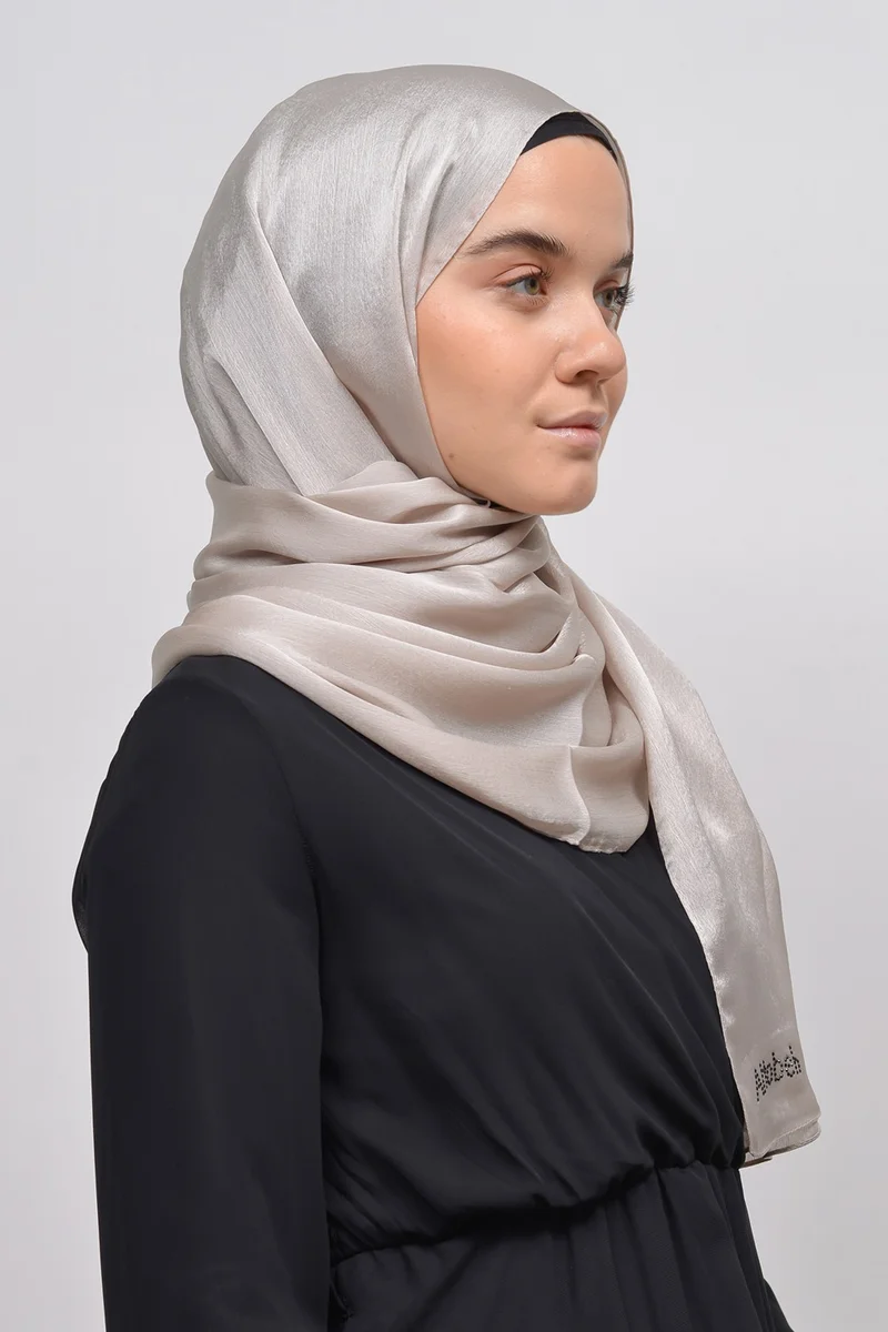 التوبة Janjan Shiny Satin Textured Hijab Evening Dress Chiffon Shawl-Dark Cream