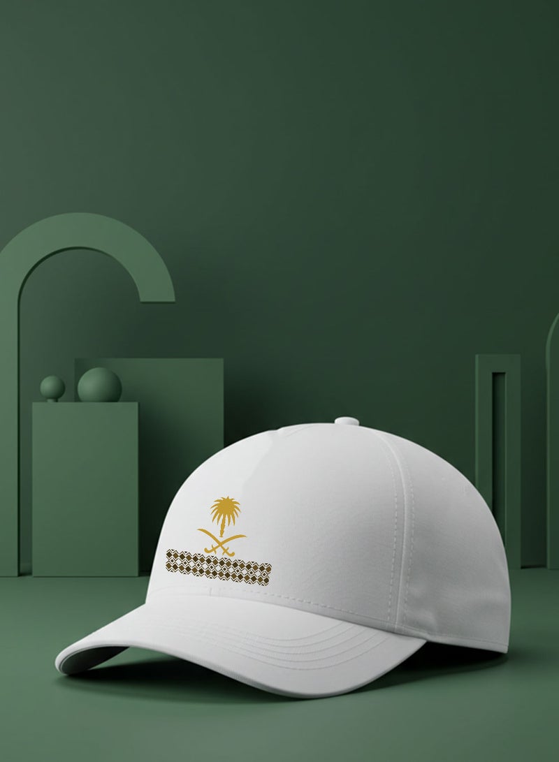 لوحة كاب مصنوع من القطن بتصميم لمناسبة اليوم الوطني السعودي وللتعبير عن حب الوطن في كل وقت - Image 4