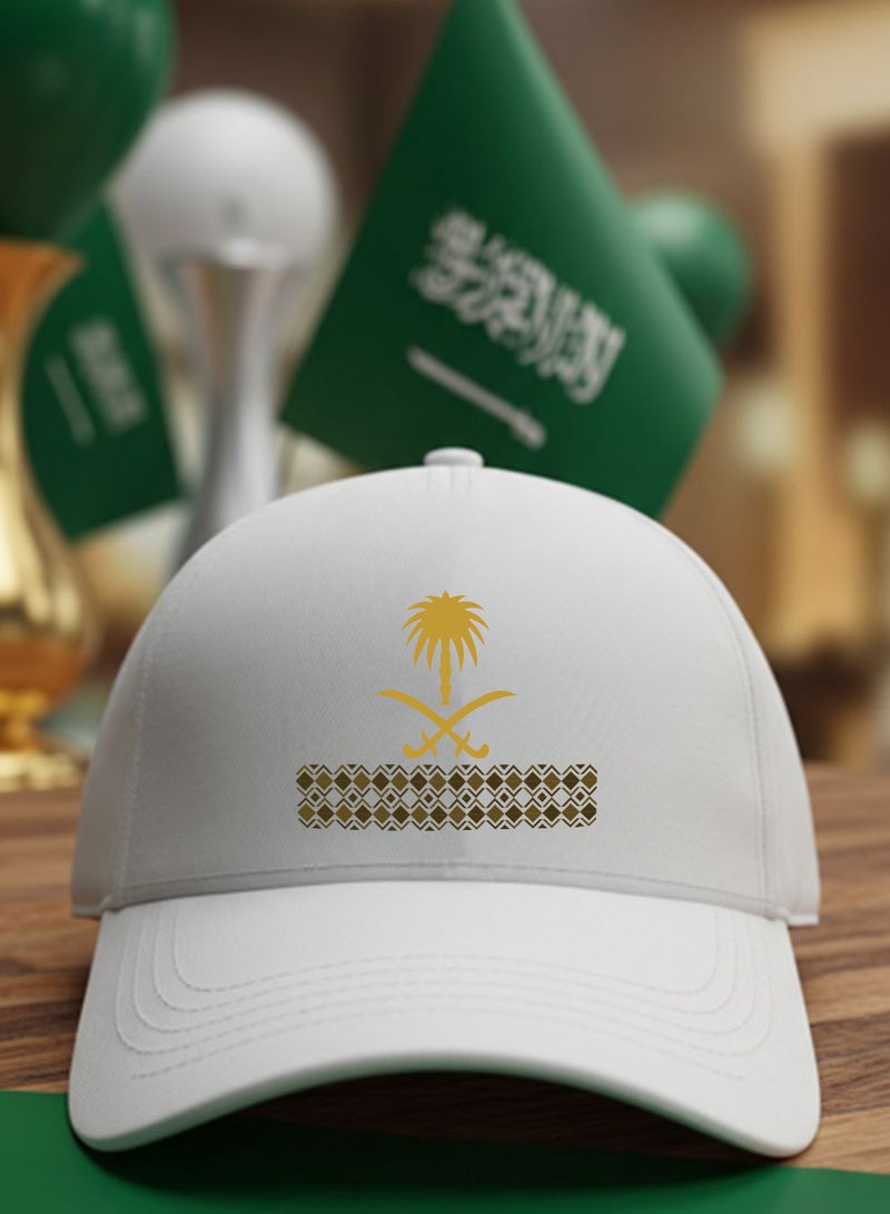 لوحة كاب مصنوع من القطن بتصميم لمناسبة اليوم الوطني السعودي وللتعبير عن حب الوطن في كل وقت - Image 1