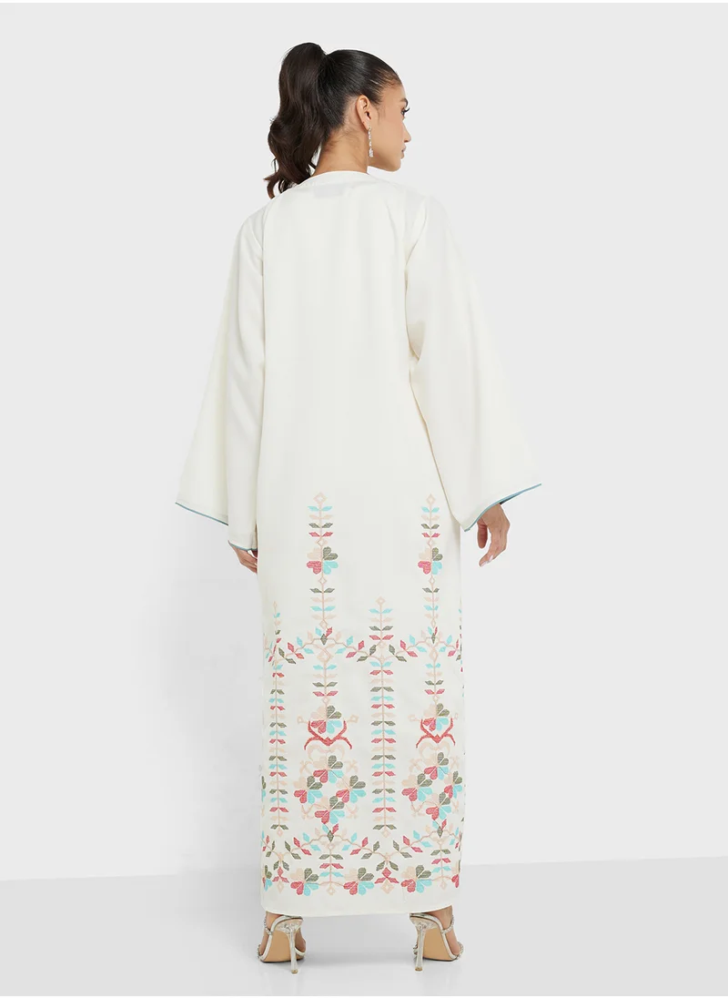 هيا كلوزيت V-Neck Abaya