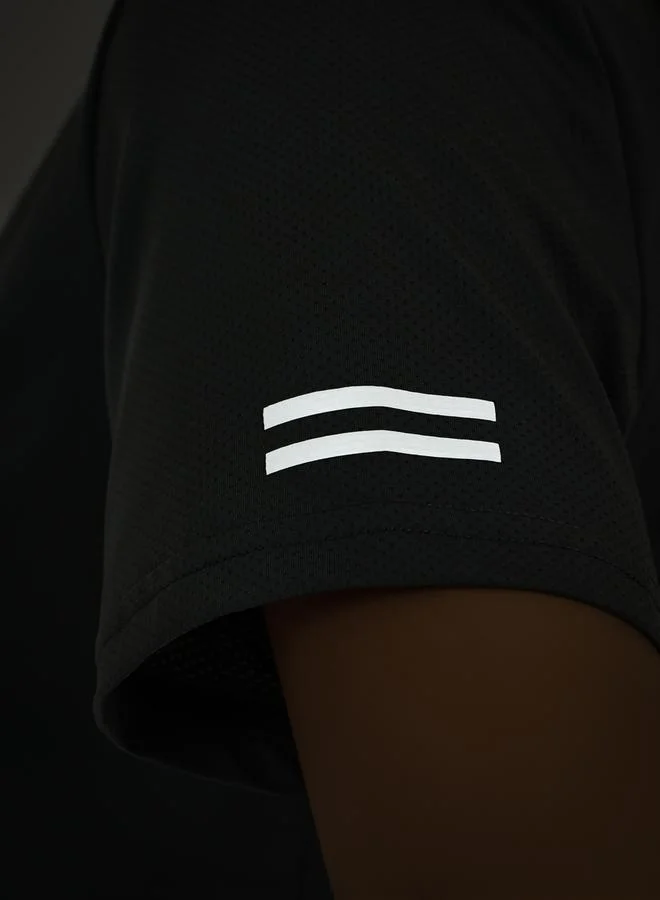 Styli Textured Chest Slogan Reflective Detail Short Sleeves Top