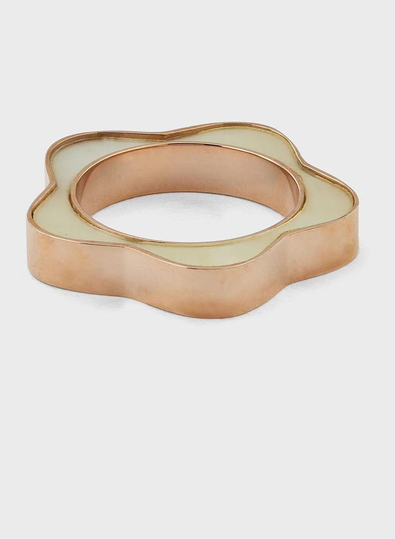 GUESS Flower Band Ring
