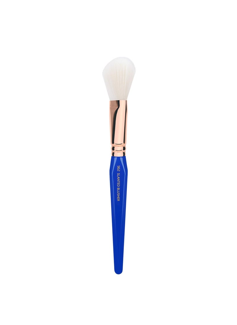 Bdellium Tools Bdellium Tools Professional Makeup Brush - Golden Triangle 962 Slanted Blusher - With All Vegan and Soft Synthetic Fibers, For Contouring and Highlighting (Blue, 1pc) 