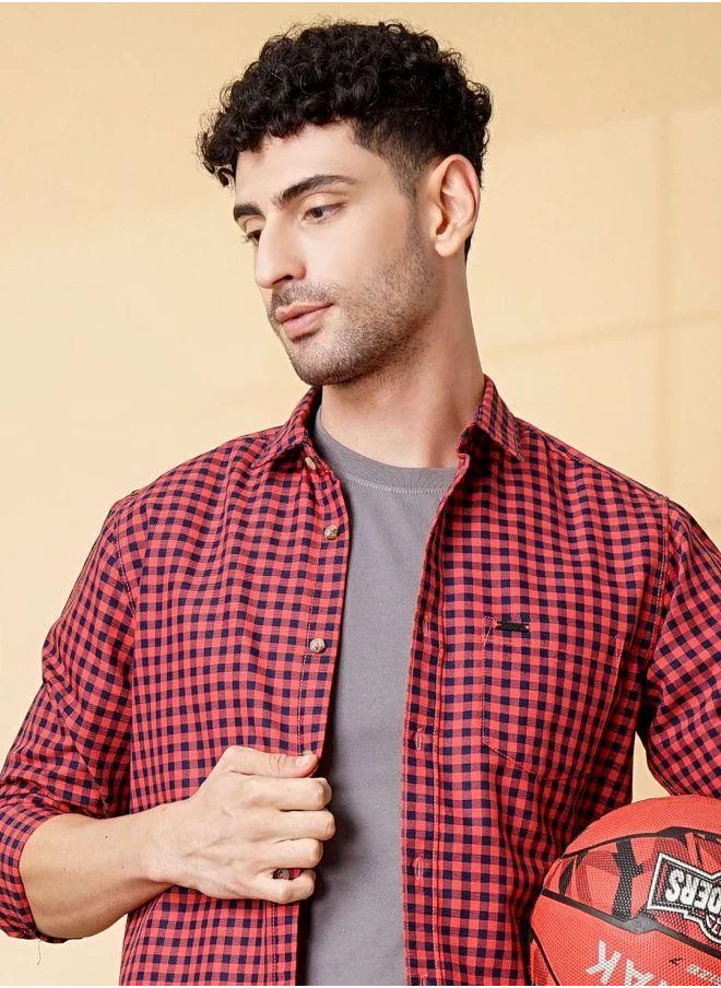 The Indian Garage Co Men Slim Fit Checkered Full Sleeves Spread Collar Casual Shirt