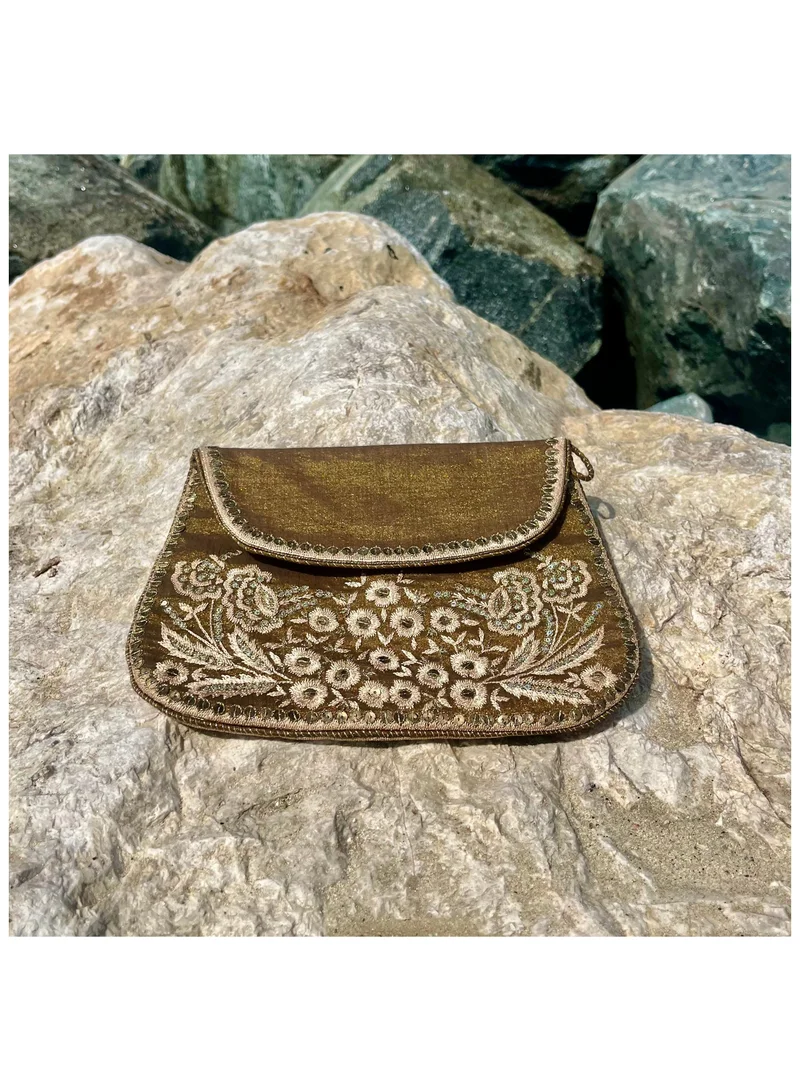 تحفة لوكس Tohfa Luxe  Nazeera Embroidered Clutch