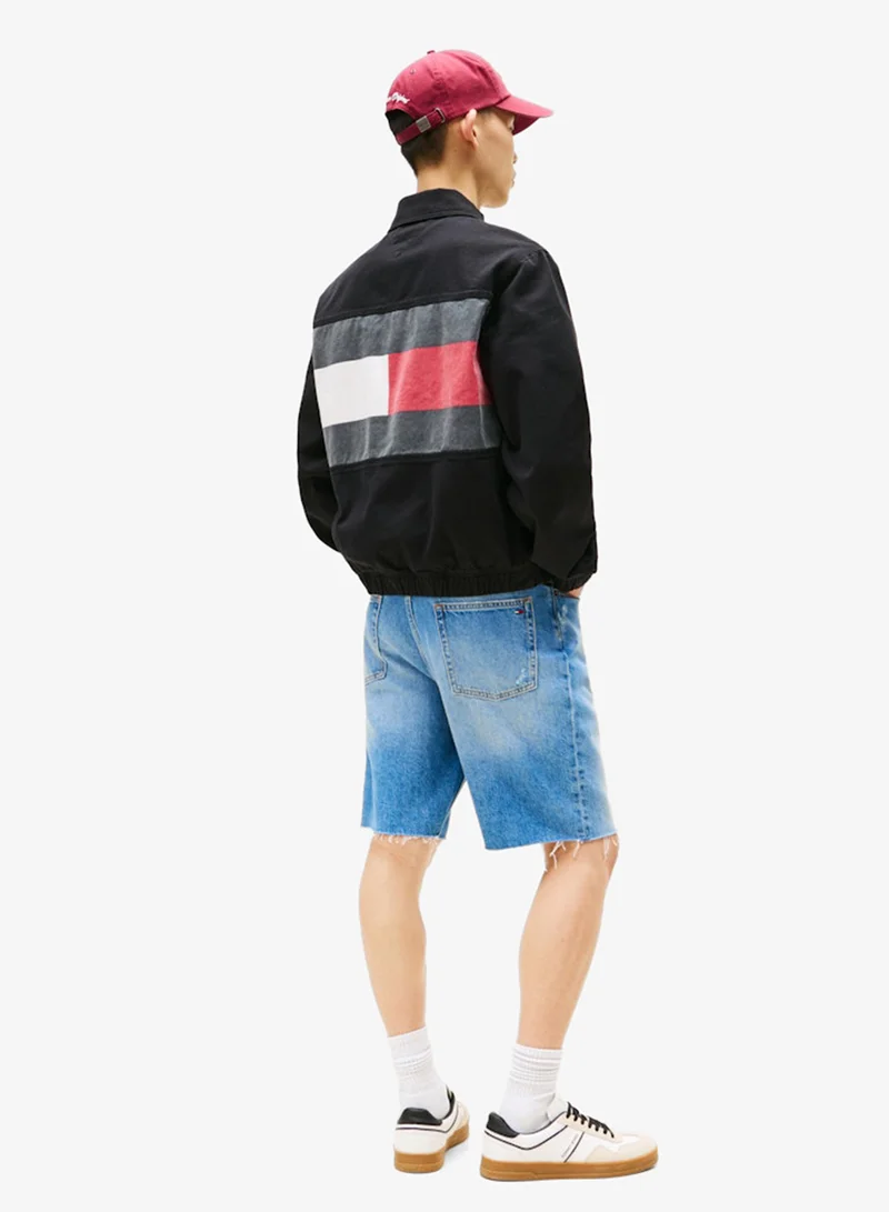 تومي جينز جاكيت واقٍ من الرياح بتصميم علم أساسي