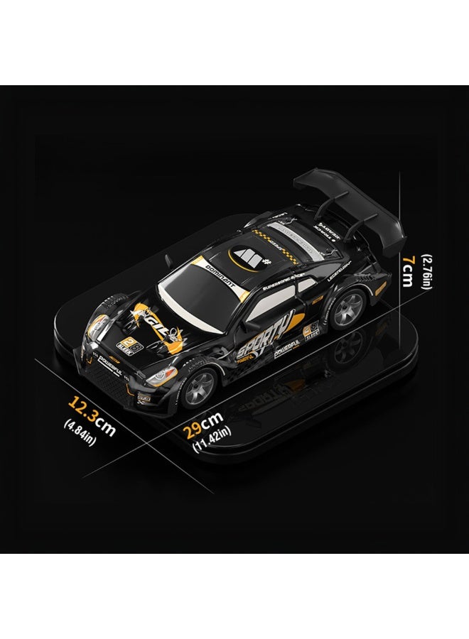 سيارة دريفت بتحكم عن بعد – سيارة سباق بدفع رباعي (4WD) بسرعة 15 كم/س، بطارية 7.4V بسعة 1000mAh، تحكم مرن بتردد 2.4GHz، امتصاص صدمات، وإطارات للانجراف – مناسبة للأطفال والكبار - Image 3