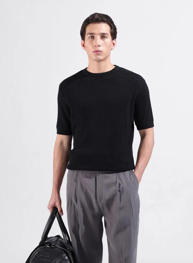 شركة المرآب الهندية Men Slim Fit Textured Crew Neck Half Sleeves T-Shirt