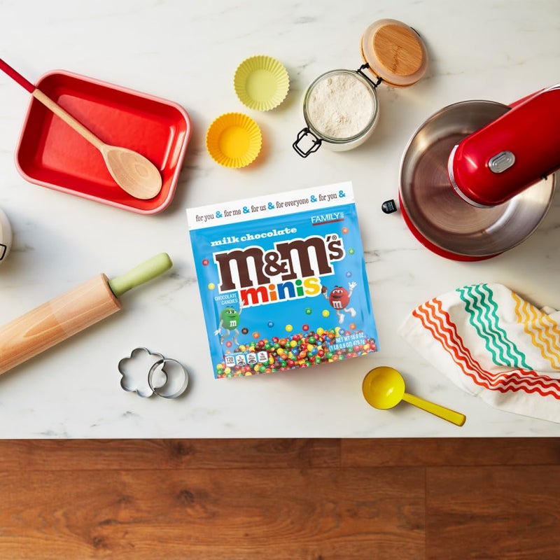 M&M'S MINIS Milk Chocolate Candy Assortment, Family Size, 16.9 oz Resealable Bulk Chocolate Candy Bag - Image 5