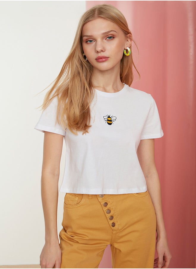 trendyol - White 100% Cotton Embroidered Crop Crew Neck Knitted T-Shirt TWOSS20TS1377 - Image 1