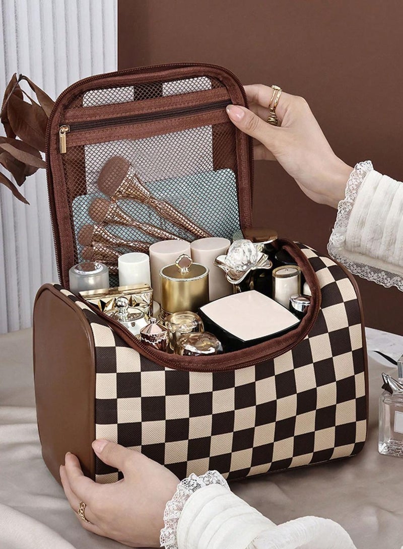 خاجول حقيبة مستحضرات التجميل المحمولة للسيدات حقيبة مستحضرات التجميل ذات التصميم القديم المرقع منظم وسادة على شكل وسادة منظمة للعناية بالبشرة سعة كبيرة حقيبة يد أنيقة مقاومة للماء (بني) - Image 5