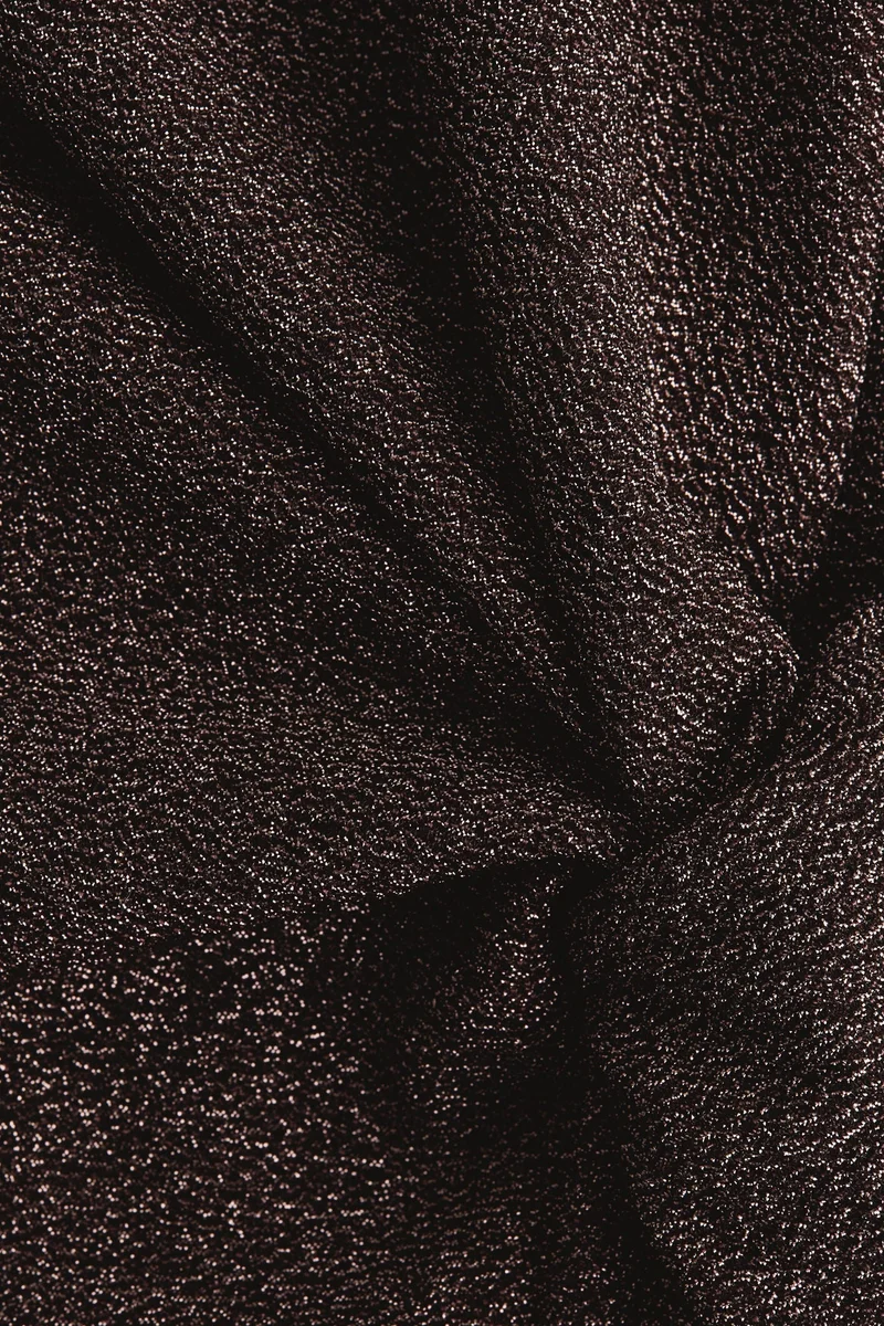 اتش اند ام فستان بتفاصيل ملفوفة