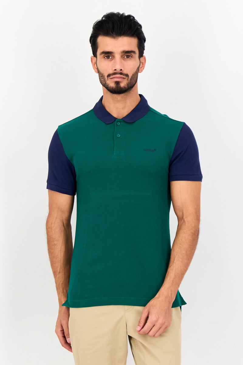 Levi's قميص بولو بأكمام قصيرة للرجال مع ياقة منتشرة وشعار العلامة التجارية، أخضر - Image 1