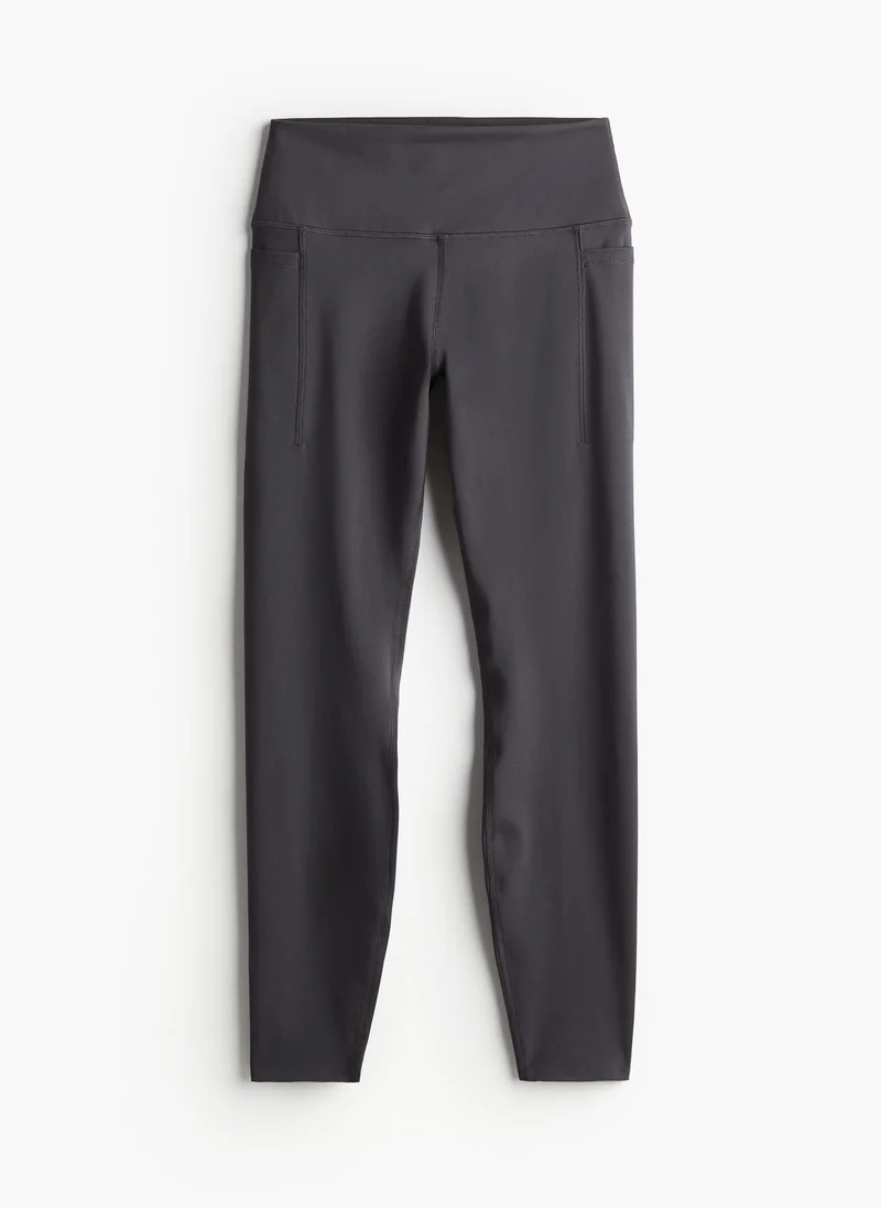 اتش اند ام Drymoveâ„¢ Pocket-Detail Sports Tights