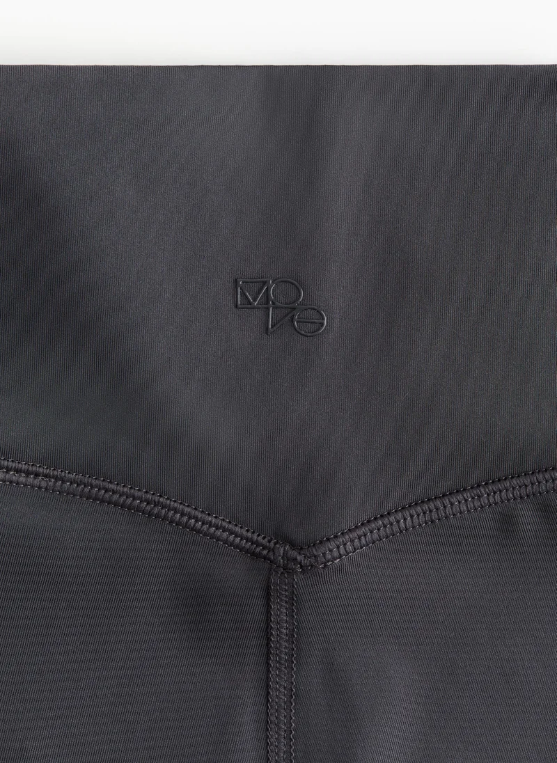 اتش اند ام Drymoveâ„¢ Pocket-Detail Sports Tights