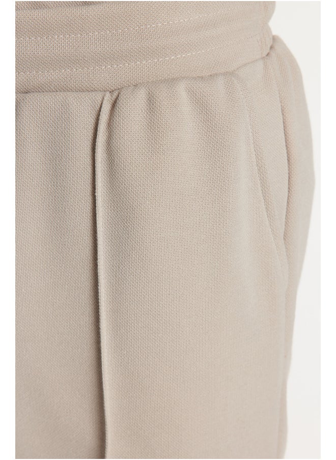 trendyol Regular/Normal Fit Medium Length Textured Elastic Waist Stitch Detail Pique Shorts TMNSS23SR00042  - Image 3