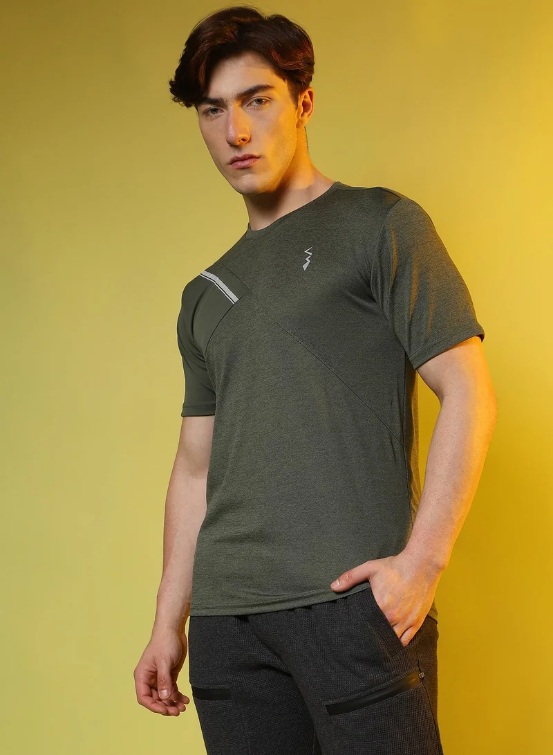 Campus Sutra Men's Olive Green Contrast Heathered Activewear T-Shirt