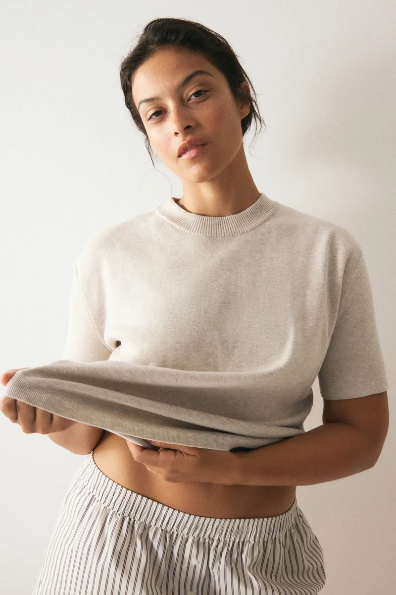 اتش اند ام بلوزة بحياكة ناعمة