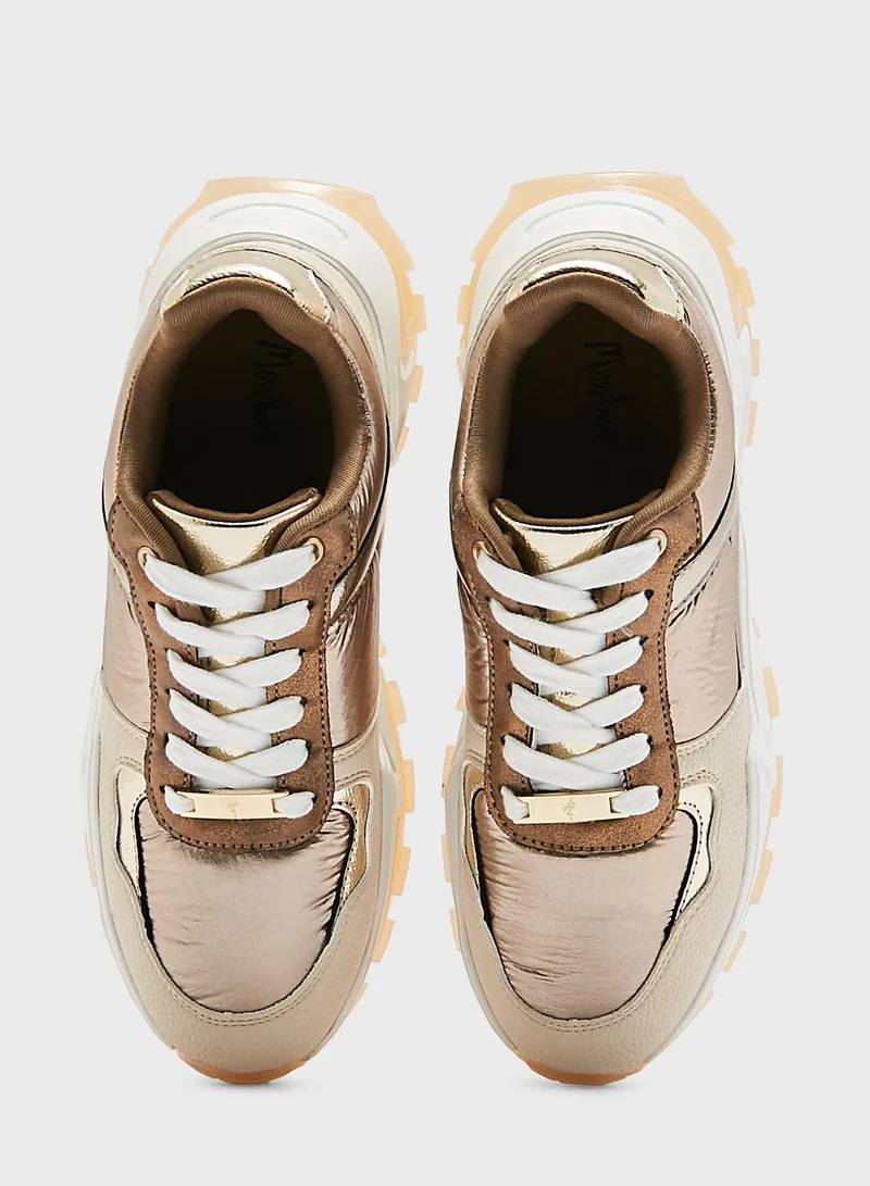 منبور Lace Up Low Top Sneakers