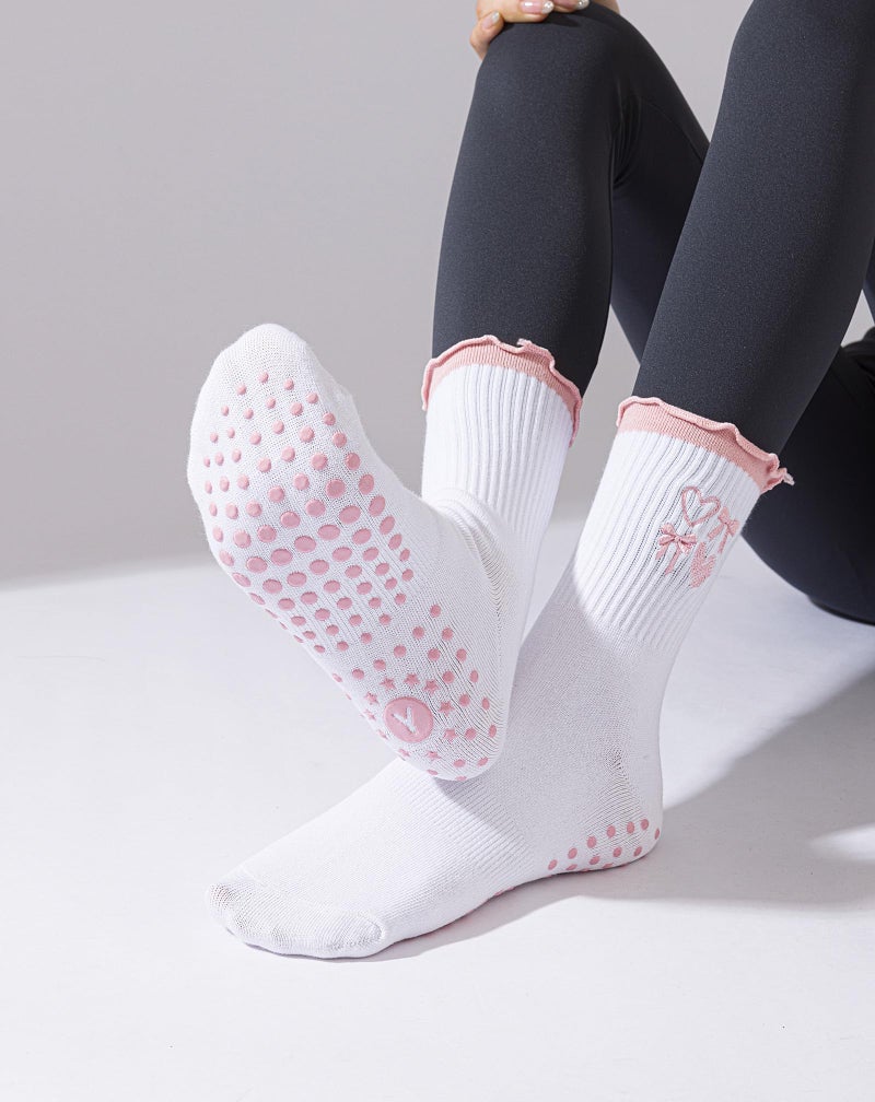 Yawlsow Cute Pilates Grip Socks for Women Ruffle Frilly Yoga Socks Non Slip Cotton Crew Sock for Barre Workout (US, Alpha, One Size, Regular, Regular, 1 Pack-Pink -Heart) - Image 2