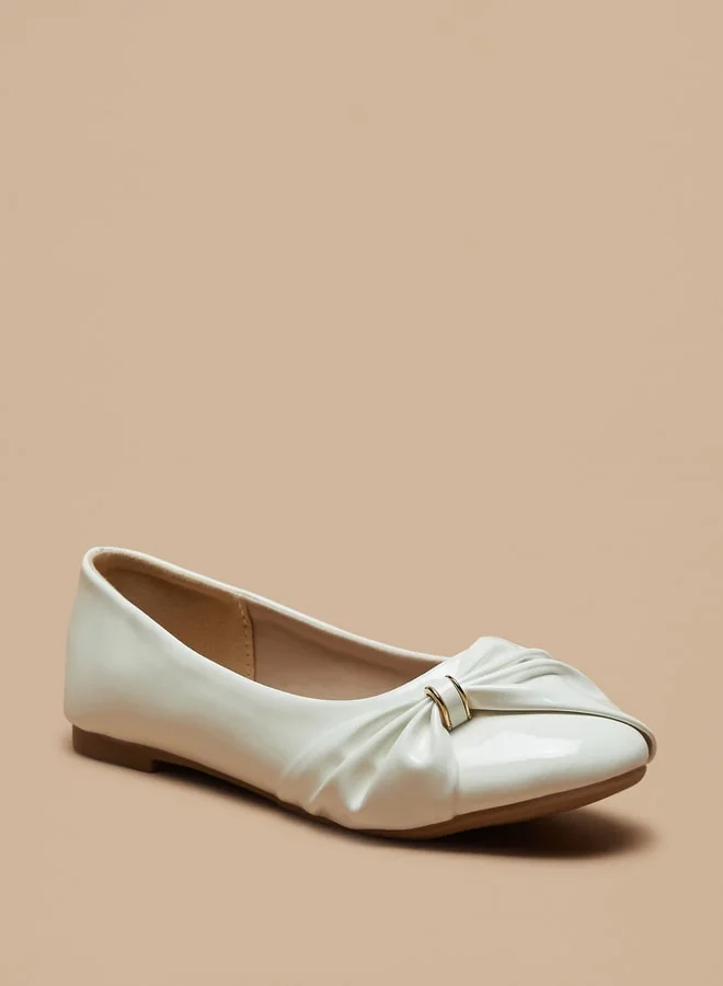 فلورا بيلا من شو إكسبرس Girls Solid Slip-On Ballerina Shoes With Bow Accent
