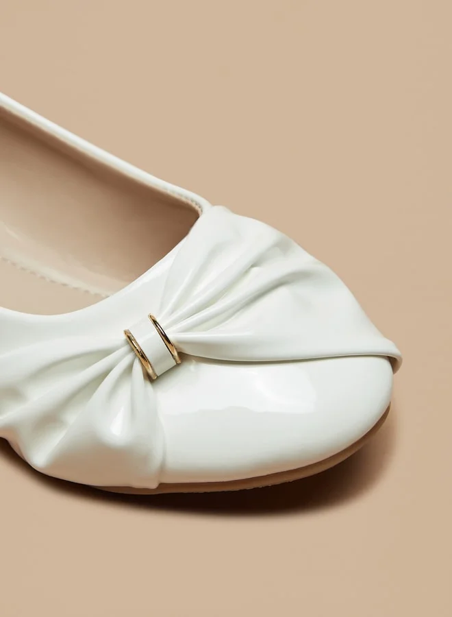 فلورا بيلا من شو إكسبرس Girls Solid Slip-On Ballerina Shoes With Bow Accent