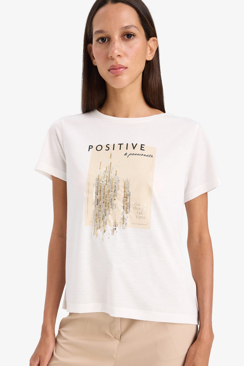 Woman Regular Fit Crew Neck Printed T Shirt