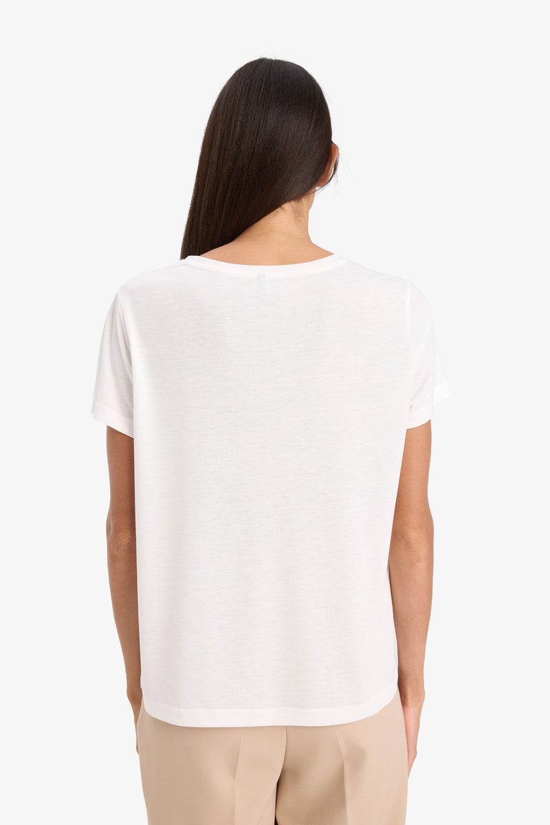 Woman Regular Fit Crew Neck Printed T Shirt