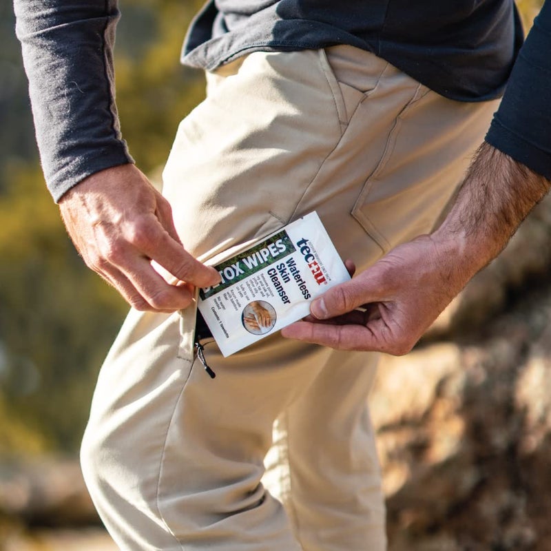 Tecnu مناديل تيكنو ديتوكس، مناديل اللبلاب السام، 12 قطعة، مناديل فردية كبيرة، منظف زيت البشرة بدون ماء، يساعد في إزالة الزيت المسبب للطفح الجلدي من اللبلاب السام، البلوط السام، السُمّاق السام، القطران والقطران - Image 4