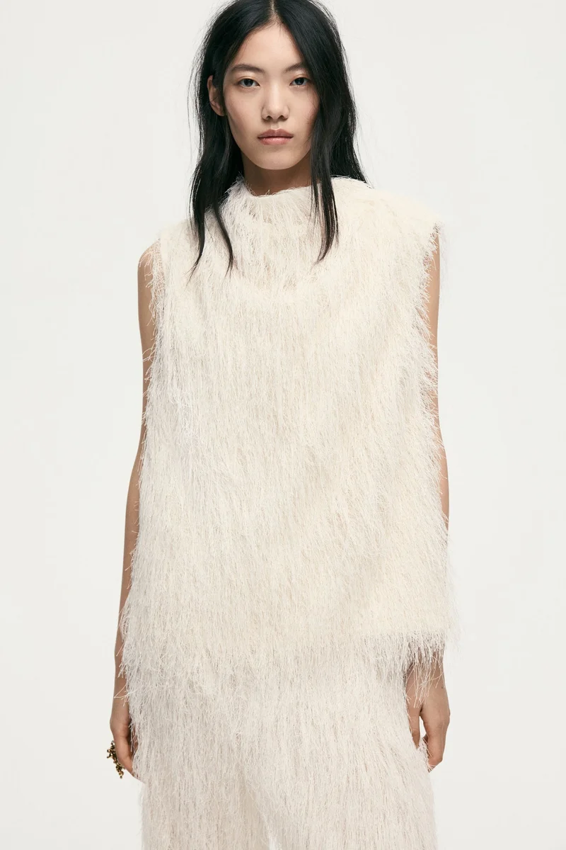 اتش اند ام بلوزة بشراشيب