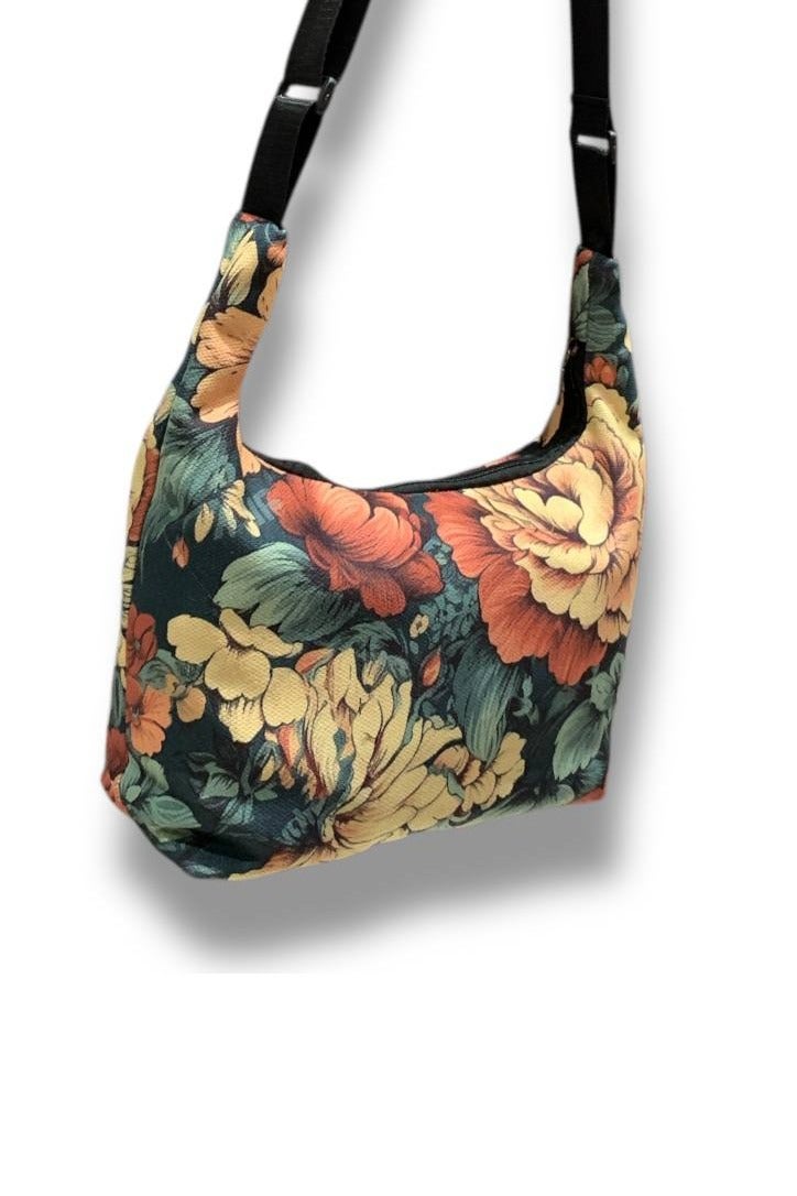 Women’s Crossbody Bag with Classic Floral Print – Romantic Touch with Warm Tones - Image 2