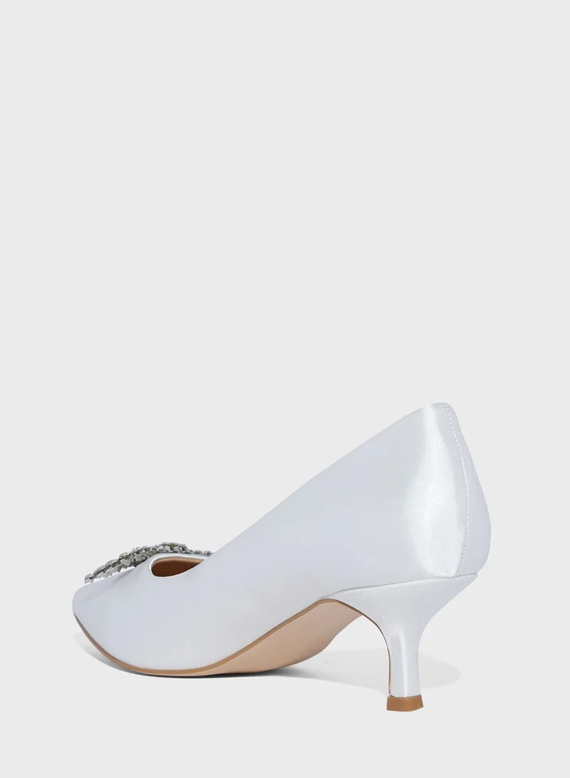 ترافل من نمشي Low Heel Pump With Diamante Bow