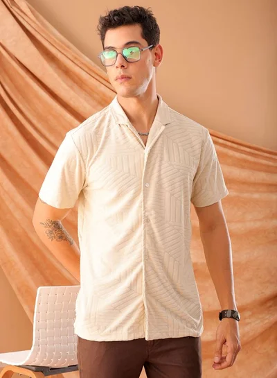 ذا انديان كراج كو Men Slim Fit Solid Half Sleeves Cuban Collar Resort Wear Shirt