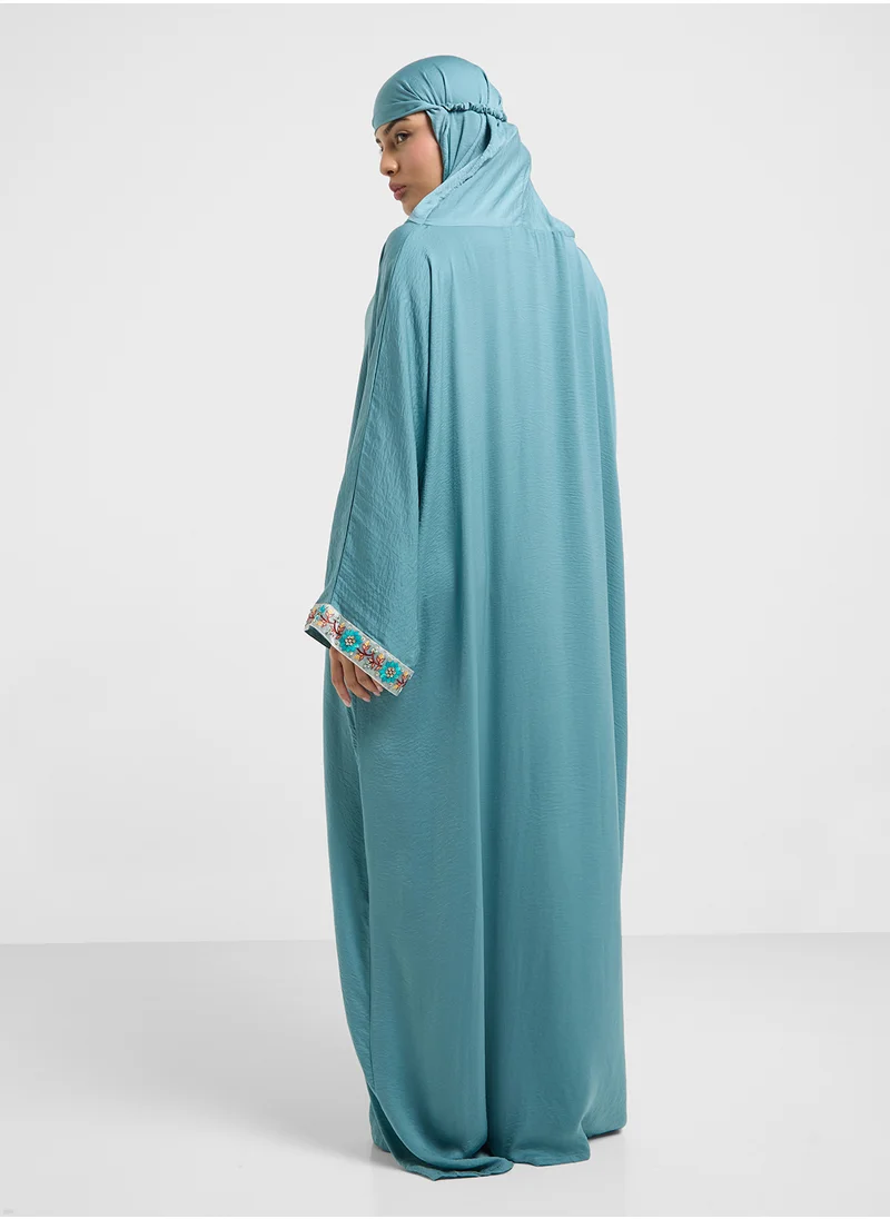 هيا كلوزيت Hooded Prayer Dress