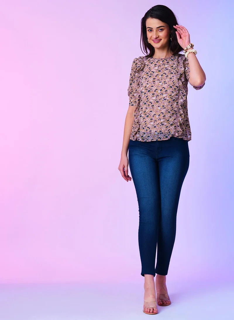 جلو باص بلوزة نسائية بطبعات زهور وأكمام منفوشة وتفاصيل مكشكشة شبه شفافة