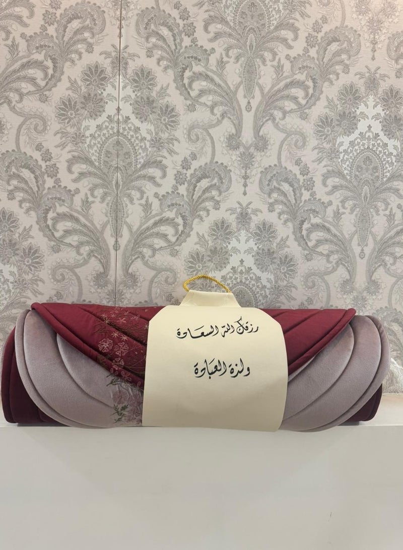2-piece embroidered prayer rug in different colors - Image 2
