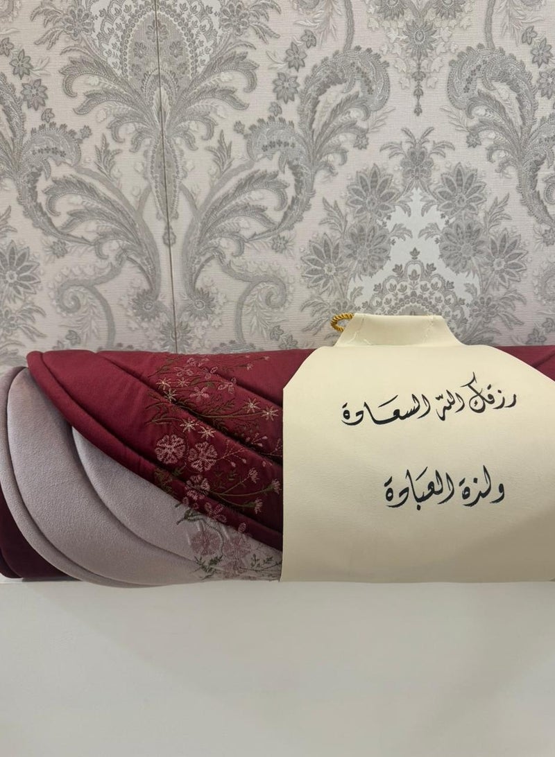2-piece embroidered prayer rug in different colors - Image 1