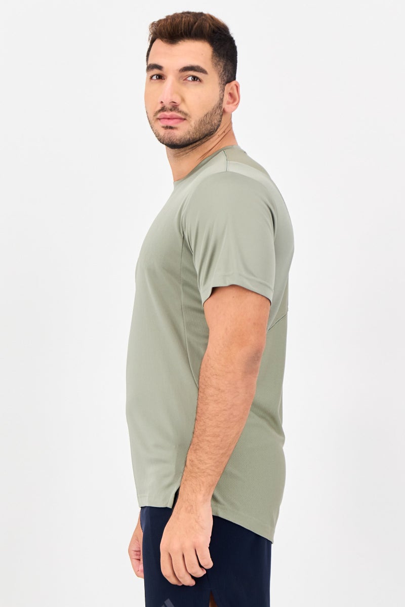 Adidas تي شيرت تدريب قصير الأكمام للرجال، رياضي، رمادي - Image 2