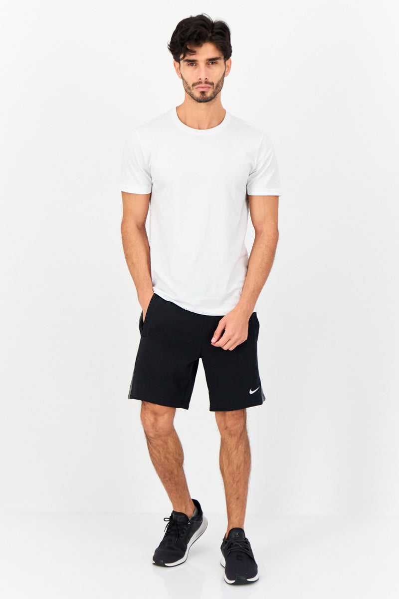 Nike Men Standard Fit Outdoor Shorts, Black  - Image 2