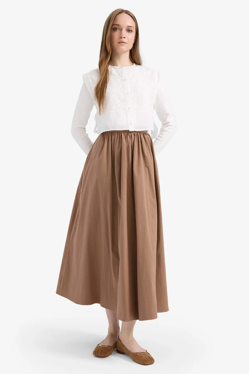 ديفاكتو A Cut Poplin Maxi Skirt