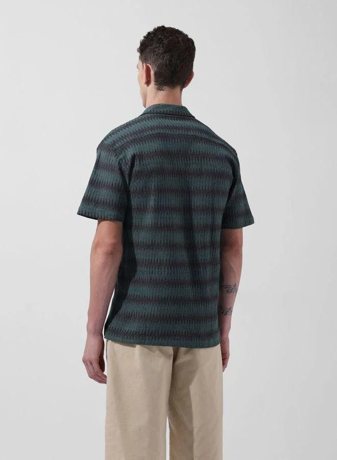 ذا انديان كراج كو Men Relaxed Fit Textured Cuban Collar Half Sleeves Shirt