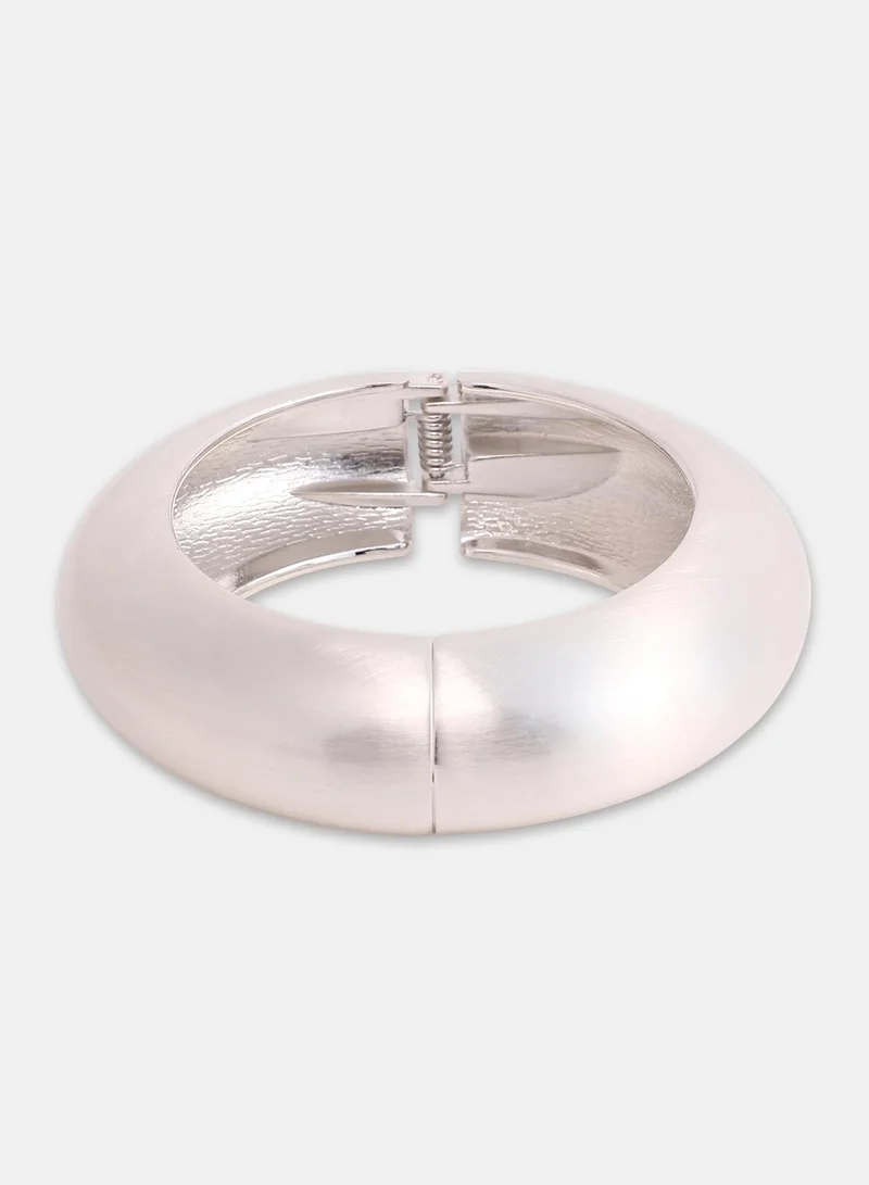 سوهي Women's The Chunky-Curve Bangle Bracelet
