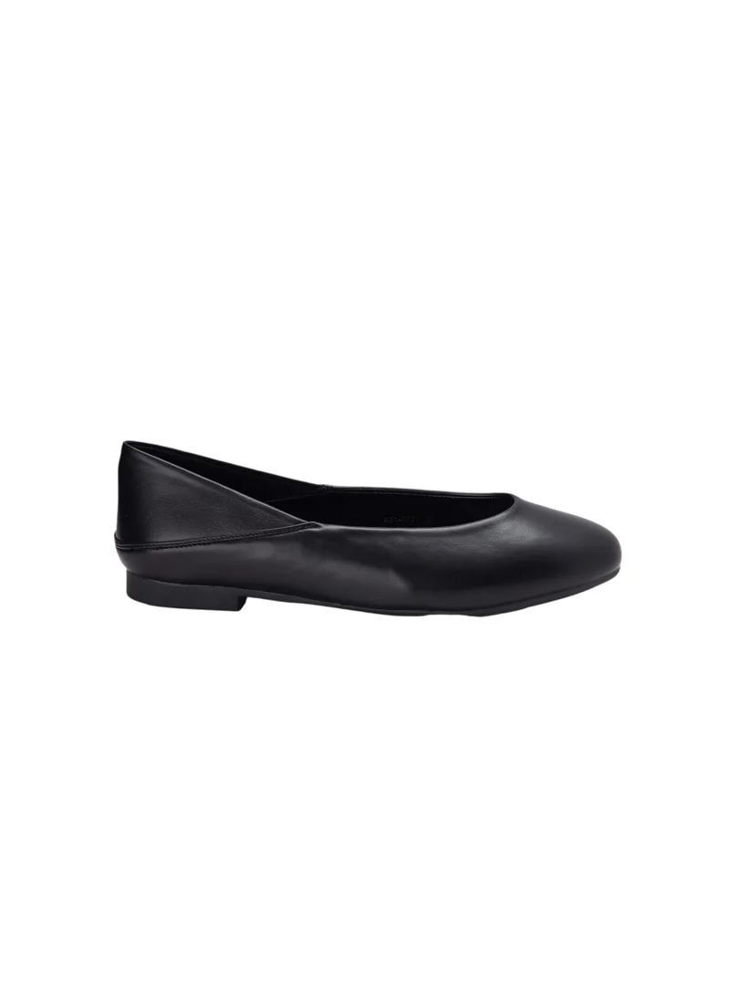 Bata Round Toe Ballerinas