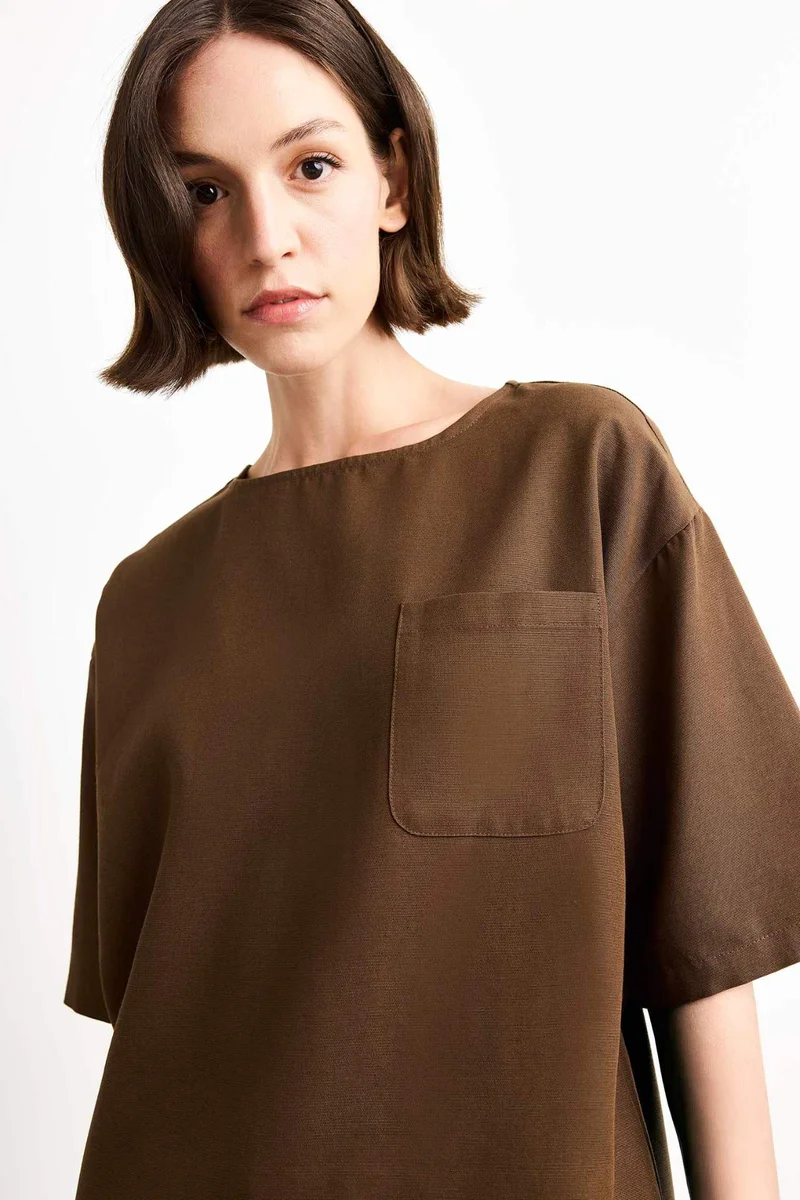 ديفاكتو Relax Fit Crew Neck Woven Short Sleeve Shirt