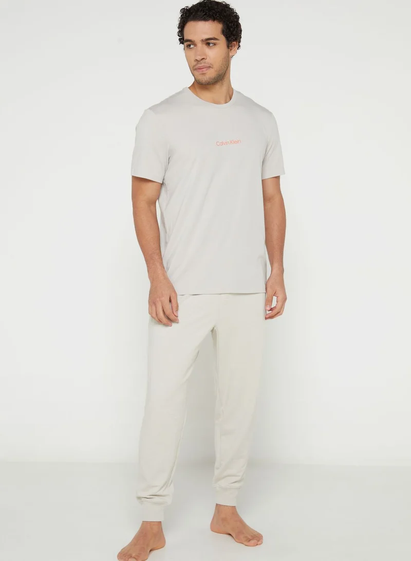 CALVIN KLEIN Logo Crew Neck T-Shirt