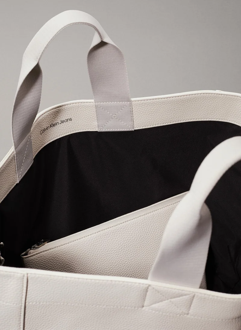 كالفن كلاين جينز Top Handle Tote